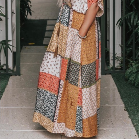 V-neck Patchwork print dress 🔹 - Picture 4 of 6